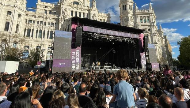 Publico fiesta resurrección