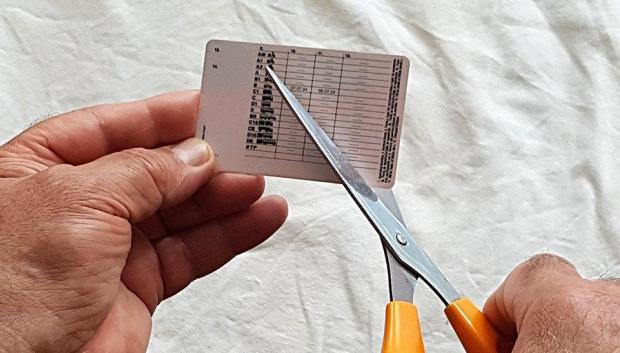 Cuando pierdes todos los puntos del carnet de conducir debes entregarlo en tráfico