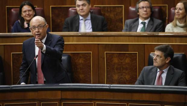 Cristóbal Montoro y Rafael Catalá fueron dos de los ministros reprobados entonces