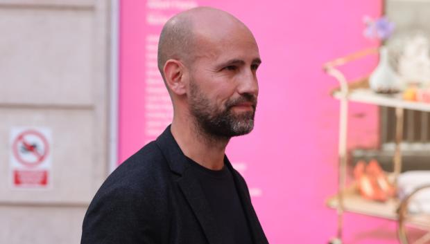 TVE ficha a Gonzalo Miró, el tertuliano defensor del socialismo, como  copresentador de 'Directo al grano' junto a Marta Flich