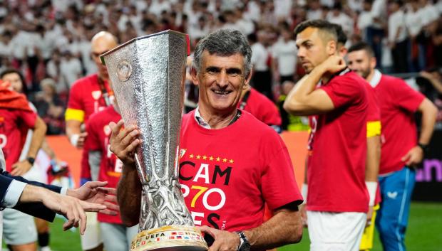 José Luis Mendilibar seguirá un año más en el banquillo del Sevilla