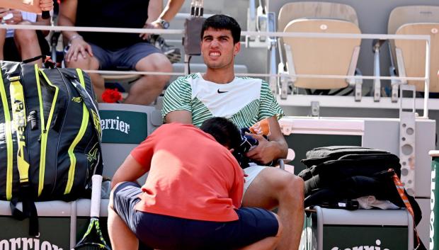 Carlos Alcaraz ha sufrido molestias físicas en su semifinal de Roland Garros