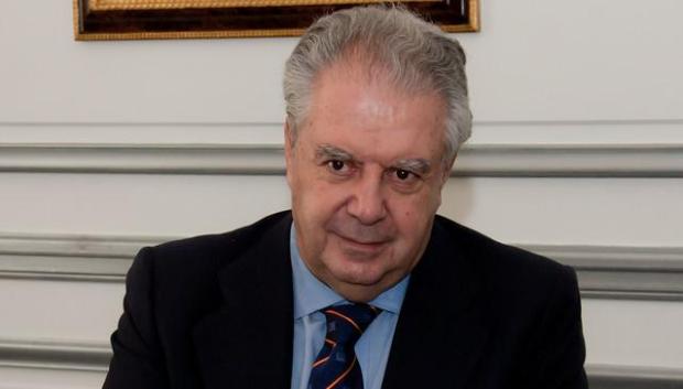El exdiplomático Juan González-Cebrián Tello