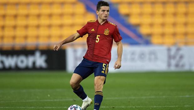 Hugo Guillamon, en un partido con la selección sub 21