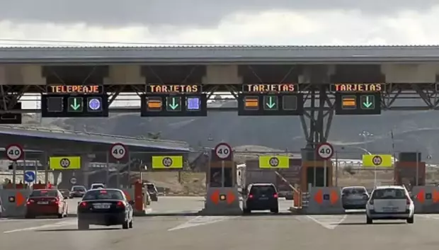 El precio del peaje es el mimo independientemente que usemos telepeaje o tarjeta