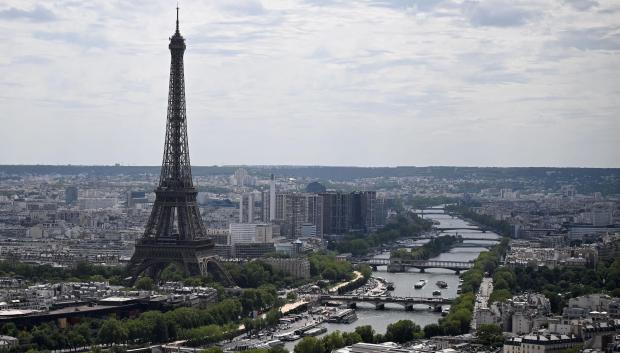La Torre Eiffel desde el aire