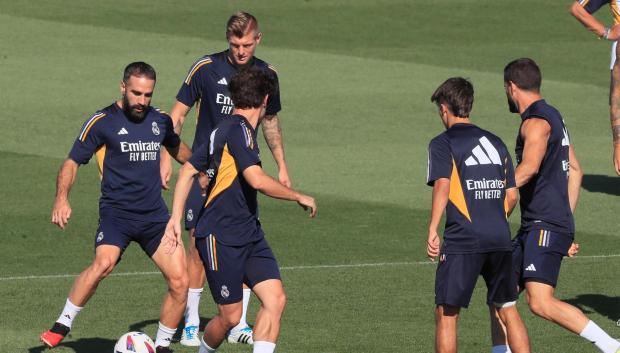 Los jugadores del Real Madrid, en un entrenamiento en Valdebebas