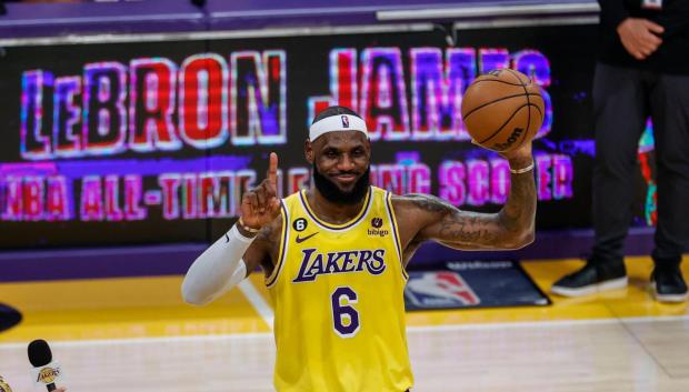 LeBron James, en un partido con los Lakers la pasada temporada