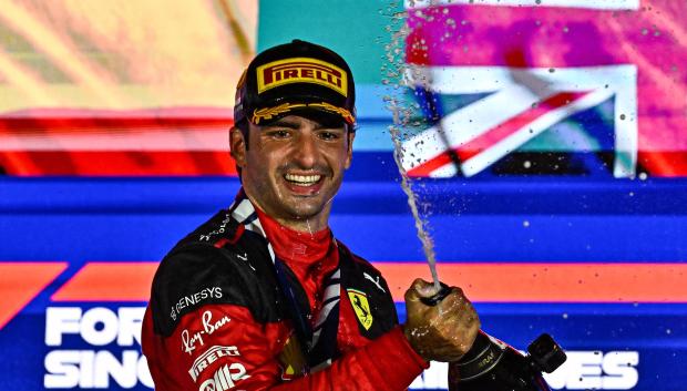 Carlos Sainz consiguió en Singapur su segundo triunfo en F1