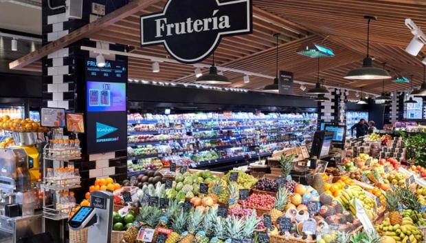Supermercados El Corte Inglés abrirá tiendas a pie de calle y reforzará el área de alimentación