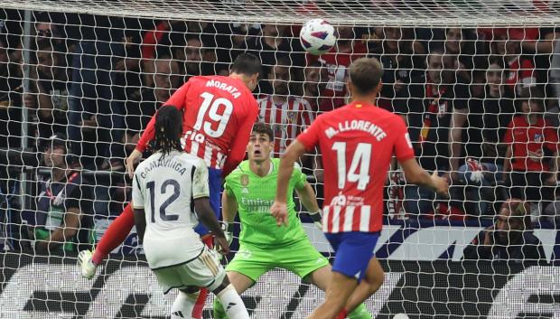 El momento en el que Álvaro Morata marcó el 3-1 en el derbi madrileño