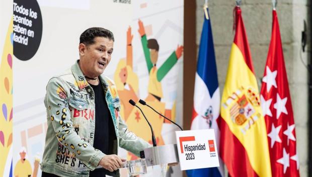 El cantante colombiano Carlos Vives durante la presentación de la programación de Hispanidad 2023