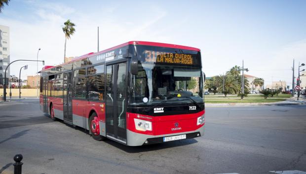 Autobús de la EMT de Valencia similar al que ha tenido accidente este miércoles