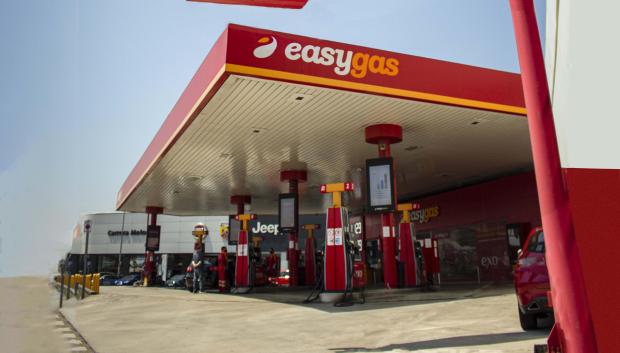 El origen del combustible low cost y el normal es el mismo