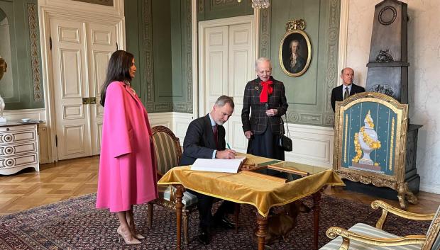 La Reina Letizia, con vestido rosa
