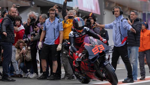 Marc Márquez se estrenó con la moto Ducati en el circuito de Cheste