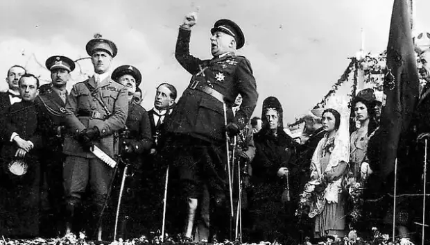 El presidente del consejo, el general Primo de Rivera, pronunciando un discurso