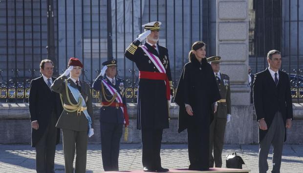 La Princesa Leonor, el Rey Felipe VI, la Reina Letizia y Pedro Sánchez, este sábado durante la ceremonia de la Pascua Militar