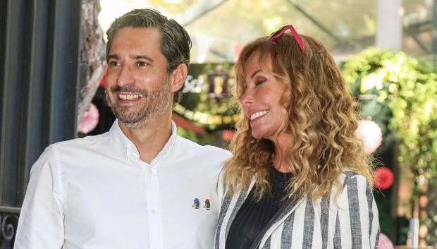 Lara Dibildos y Conde Pumpido, en la fiesta de cumpleaños de la actriz