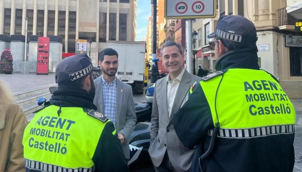 El concejal de Seguridad y Emergencias de Castellón, Antonio Ortolá, y el de Movilidad, Cristian Ramírez