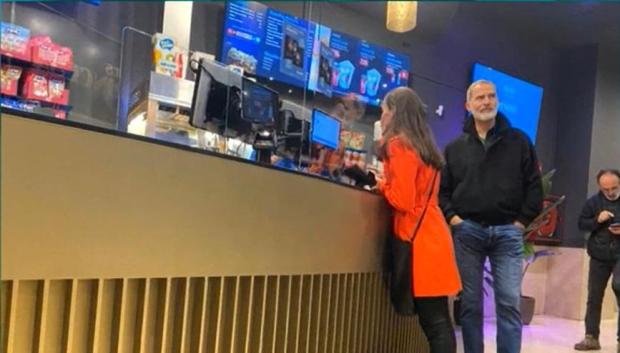 Los Reyes, este viernes, en un cine de Madrid