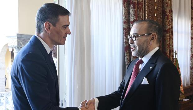 Pedro Sánchez y Mohamed VI, el miércoles en Rabat