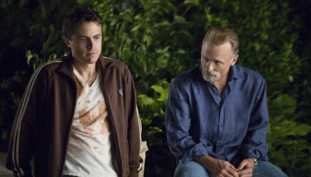 Ed Harris da vida al duro y escéptico policía Remy Bressant