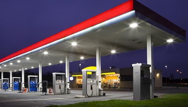 Pequeñas gasolineras low cost son las más afectadas