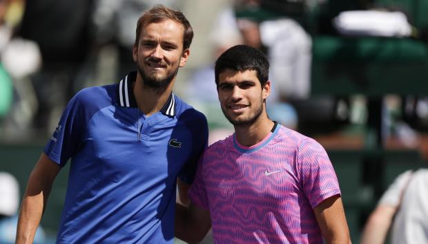 Carlos Alcaraz y Daniil Medvedev antes de la final de Indian Wells
