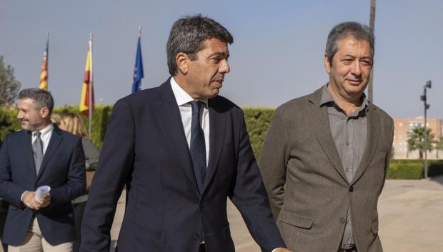 El presidente de la Generalitat Valenciana, Carlos Mazón, y el vicepresidente primero, Vicente Barrera