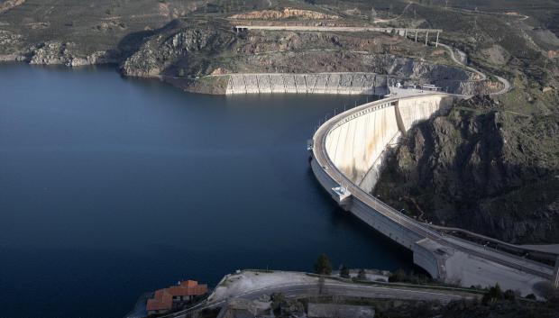 Presa del embalse del Atazar, Madrid