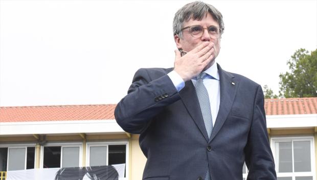 El expresidente de la Generalitat y candidato de Junts a las elecciones catalanas, Carles Puigdemont, durante un acto de Junts+