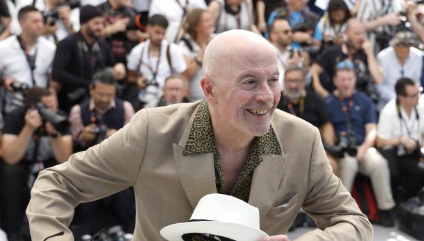 Cannes (France), 19/05/2024.- Director Jacques Audiard attends the photocall for 'Emilia Perez' during the 77th annual Cannes Film Festival, in Cannes, France, 19 May 2024. The film festival runs from 14 to 25 May 2024. (Cine, Francia) EFE/EPA/SEBASTIEN NOGIER