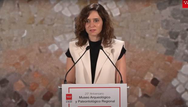 Ayuso en el Museo Arqueológico Regional