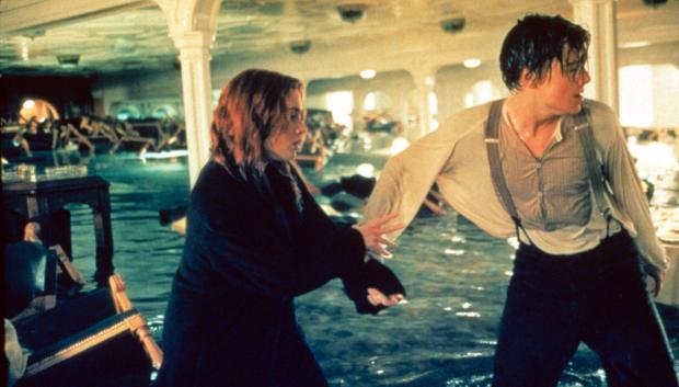 Kate Winslet y Leonardo DiCaprio, en la escena del hundimiento del Titanic