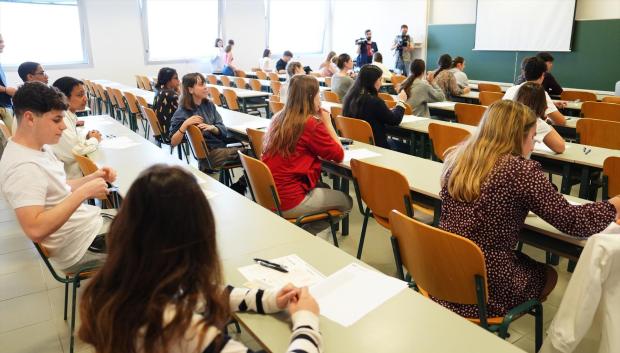 Examen de la EBAU en la Universidad de Cantabria