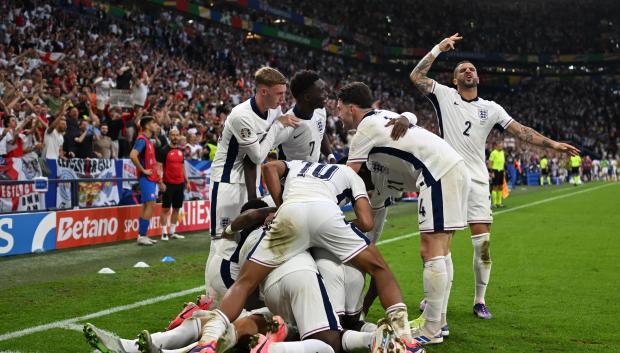 Inglaterra pasó a cuartos de final con más sufrimiento del esperado