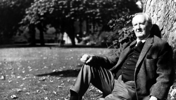J.R.R. Tolkien en una imagen de archivo de 1977