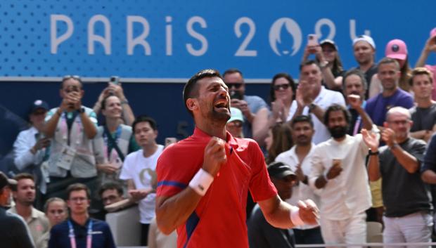 Novak Djokovic se proclamó campeón olímpico después de ganar a Carlos Alcaraz