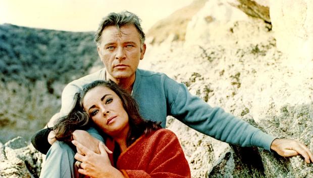 Elizabeth Taylor y Richard Burton protagonizaron Castillos en la arena en 1965