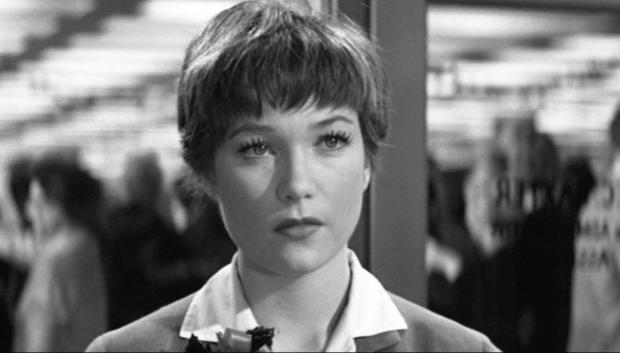 Shirley Maclaine, en un fotograma de 'El apartamento'