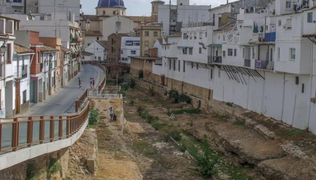 Imagen de la Rambla del Poyo a su paso por Chiva, Valencia