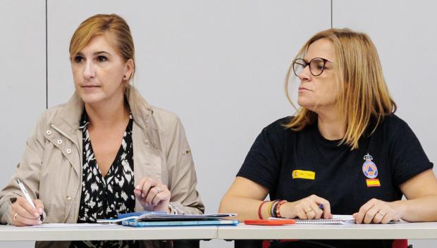 Salomé Paradas, a la izquierda, y Pilar Bernabé