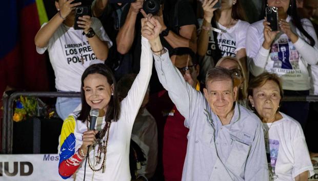 La líder opositora venezolana, María Corina Machado, y el presidente electo de Venezuela, Edmundo González Urrutia