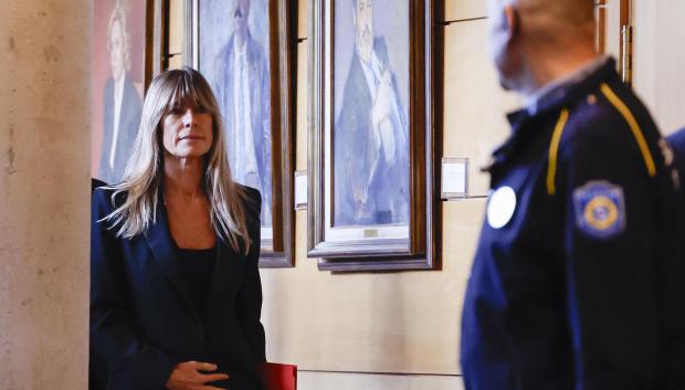 Begoña Gómez, esposa del presidente del gobierno Pedro Sánchez, en la comisión de investigación