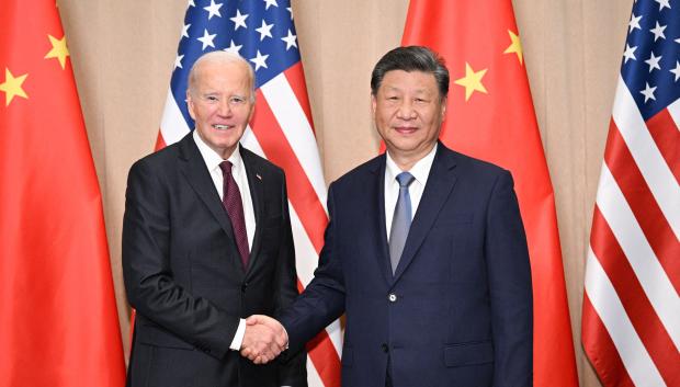 El Presidente chino Xi Jinping se reúne con el Presidente estadounidense Joe Biden