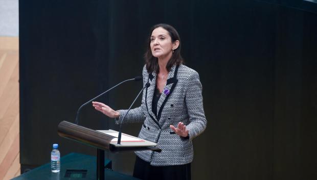 La portavoz del PSOE en el Ayuntamiento de Madrid, Reyes Maroto, interviene durante un pleno del Ayuntamiento de Madrid