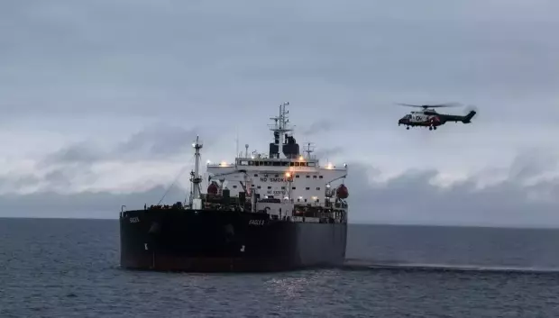 El petrolero Eagle S vinculado con una flota fantasma de Rusia fue confiscado por Finlandia