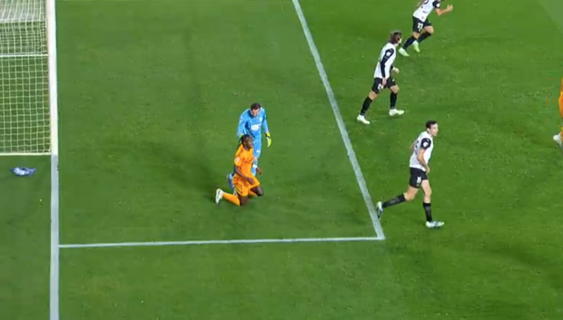 El gesto de Dimitrievski a Vinicius