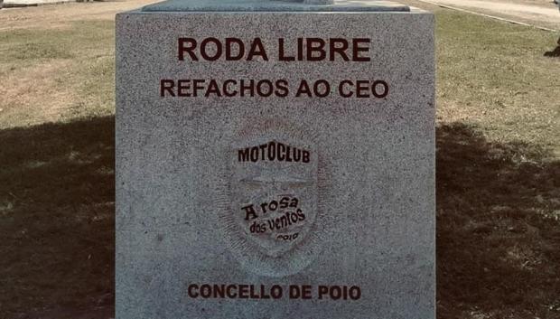 Escultura en homenaje a los motoristas fallecidos